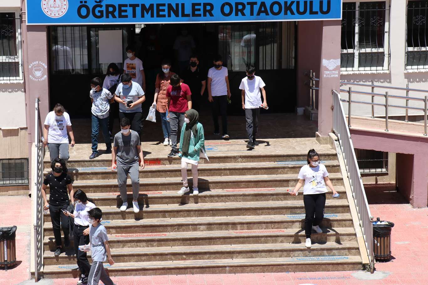LGS'ye giren öğrenciler sayısal soruları zor buldu LGS'ye giren öğrenciler sayısal soruları zor buldu